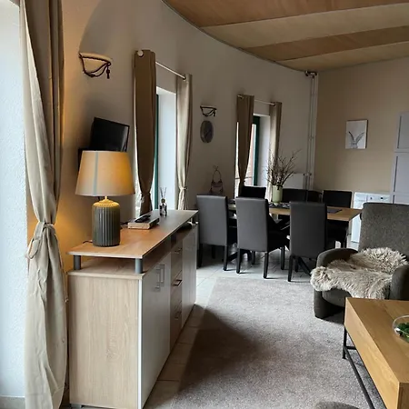 Grosses Familienapartment Mitten In Der Neu Gaarz